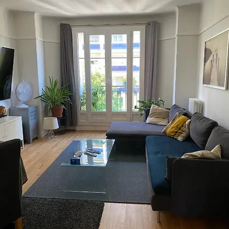 Apartment Grand F2 Avec Vue Sur La Maison De Georges Brassens